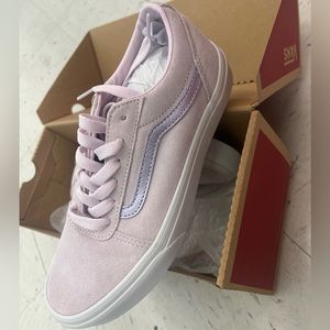 Girls Vans. (Brand New)